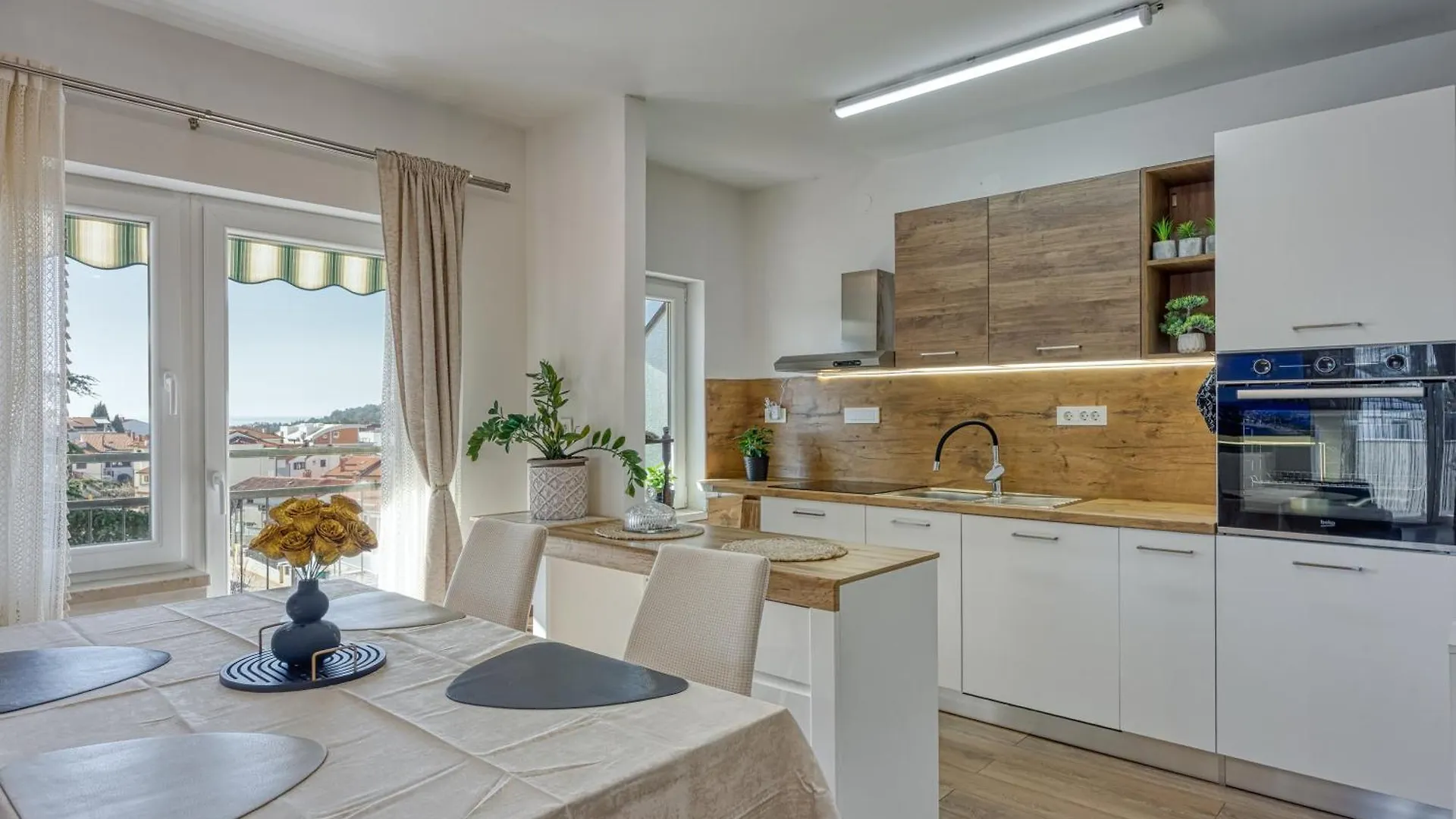New Apartment Axel With Sea View 2025 로비니